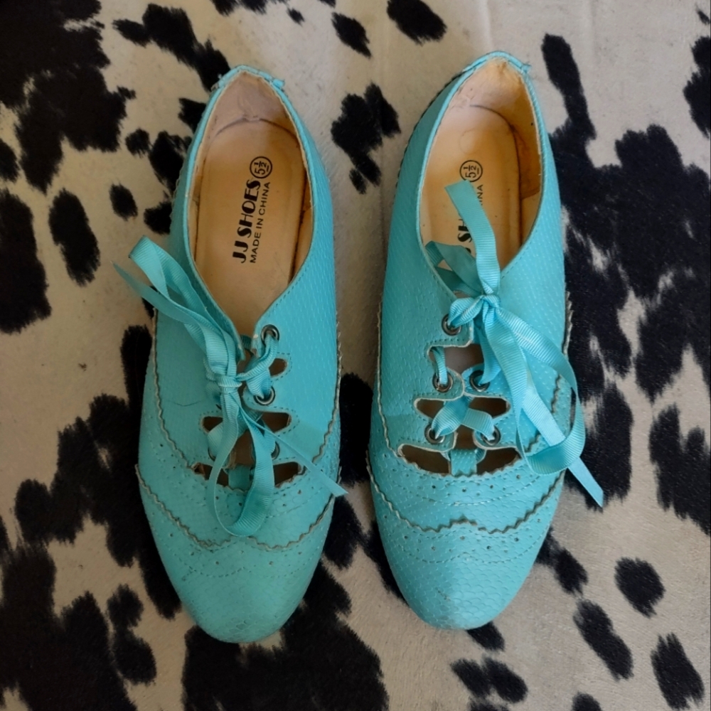 Women's Turquoise Lace Up Shoes